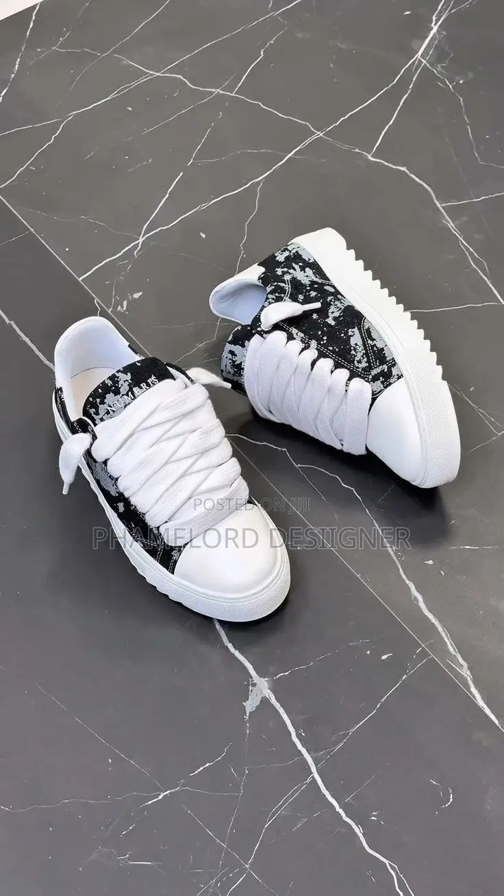 Sneakers Shop