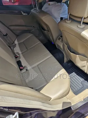 Mercedes-Benz C300 Sport 4Matic Sedan AWD (3.0L 6cyl 7A) 2011 Blue