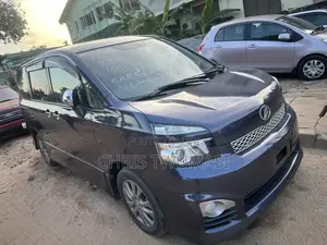 Toyota Voxy 2013 Blue