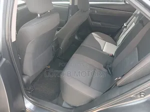 Toyota Corolla LE 4dr Sedan (1.8L 4cyl CVT) 2017 Gray