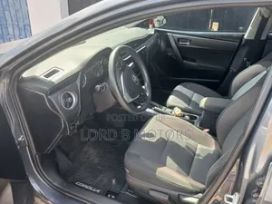 Toyota Corolla LE 4dr Sedan (1.8L 4cyl CVT) 2017 Gray