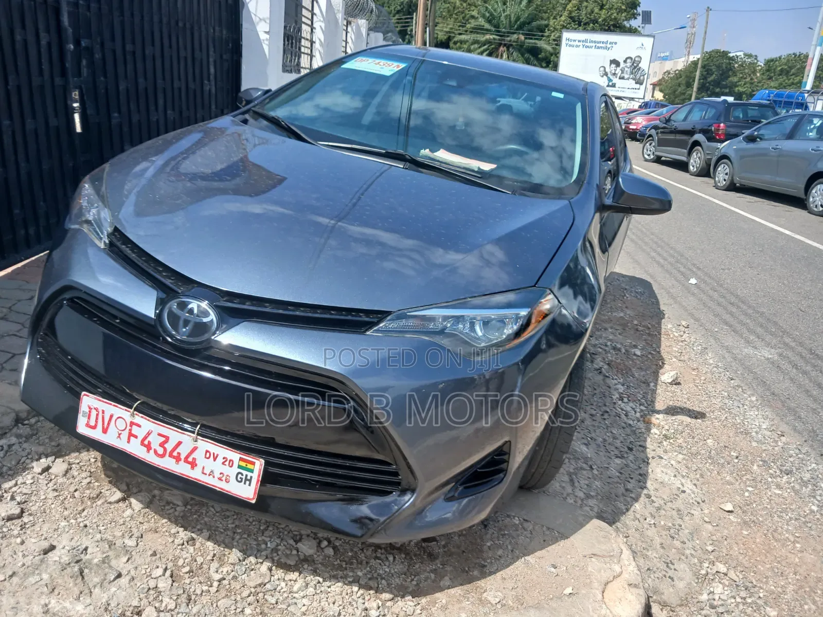 Toyota Corolla LE 4dr Sedan (1.8L 4cyl CVT) 2017 Gray