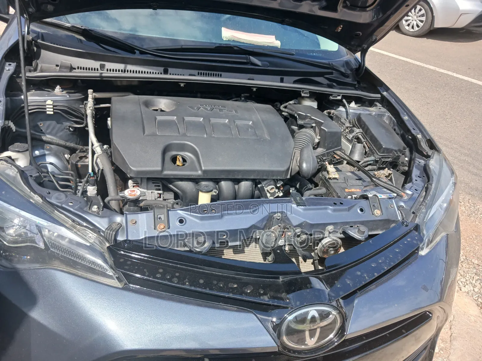 Toyota Corolla LE 4dr Sedan (1.8L 4cyl CVT) 2017 Gray