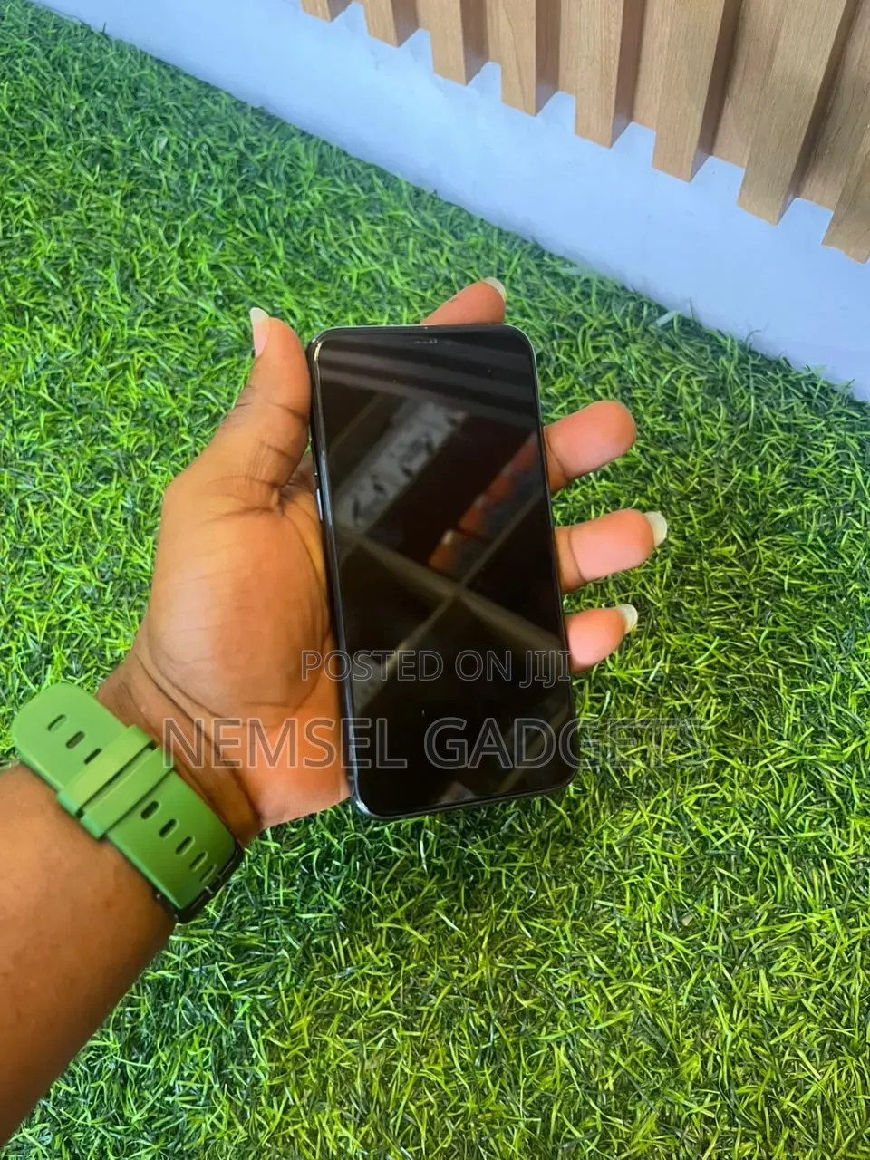 New Apple iPhone 11 Pro 256 GB Green