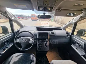 Toyota Voxy ZS G's 2WD 8-Seater 2013 Black
