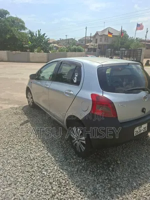 Toyota Vitz 1.3 AWD 3dr 2010 Silver