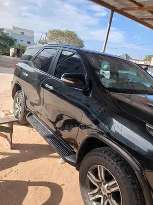 Toyota Fortuner 4.0 AWD 2016 Black