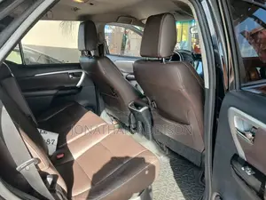 Toyota Fortuner 4.0 AWD 2016 Black