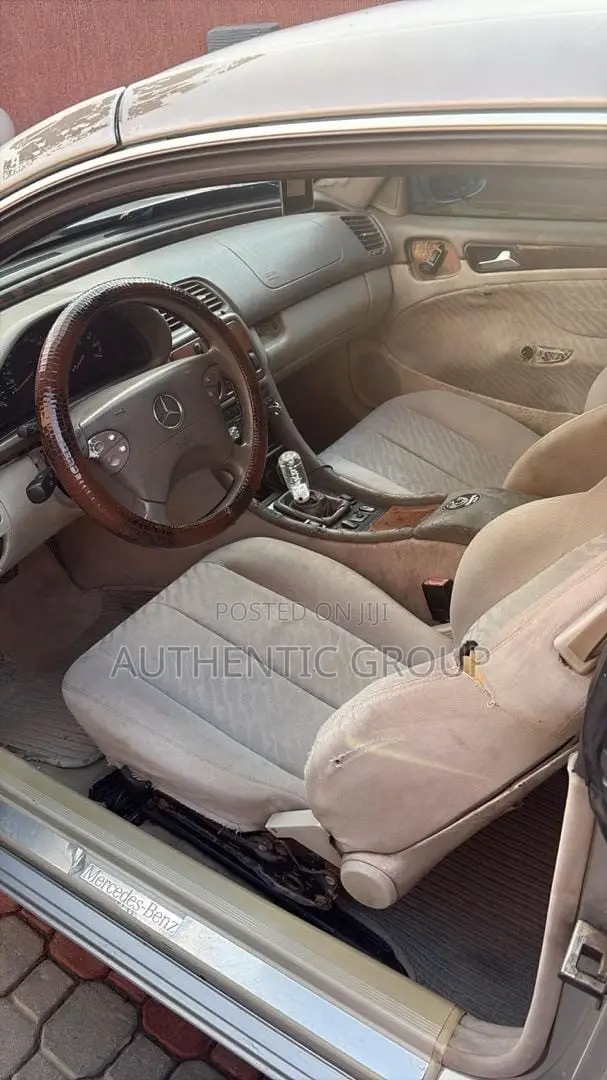 Mercedes-Benz CLK 2000 Silver