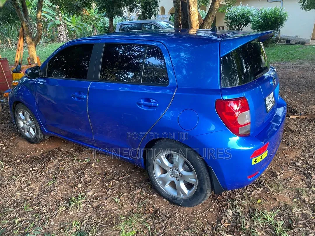 Scion xD Base 2011 Blue