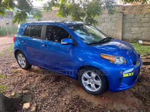 Scion xD Base 2011 Blue