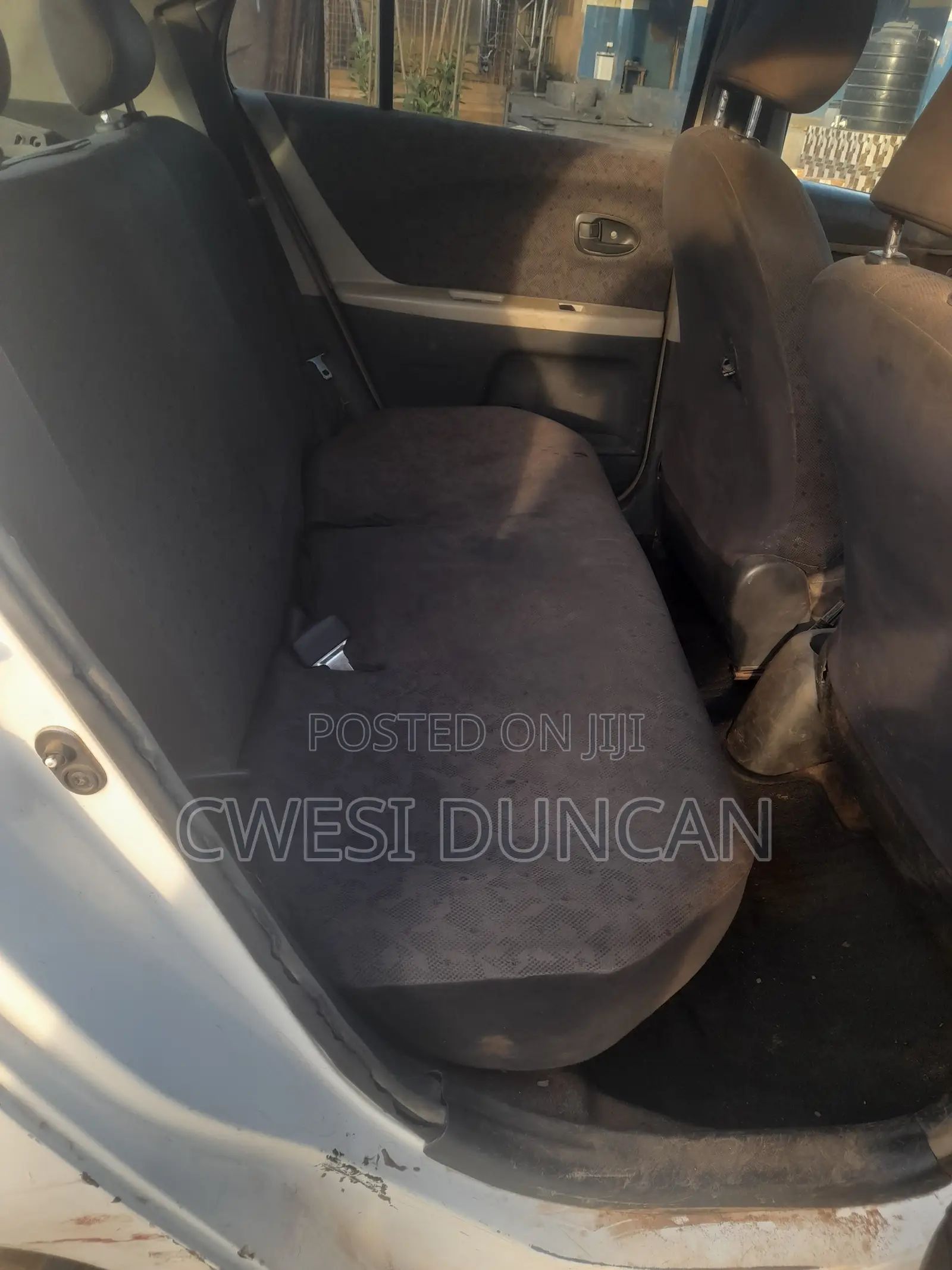 Toyota Vitz 1.0 FWD 3dr 2010 White