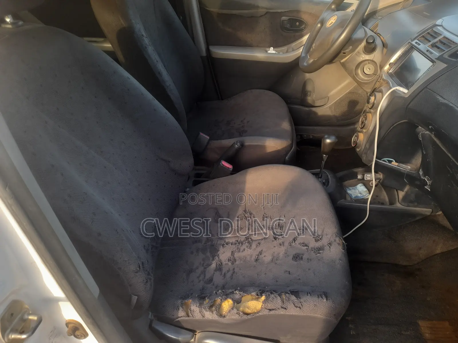 Toyota Vitz 1.0 FWD 3dr 2010 White