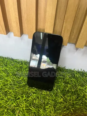 New Apple iPhone 15 128 GB Black