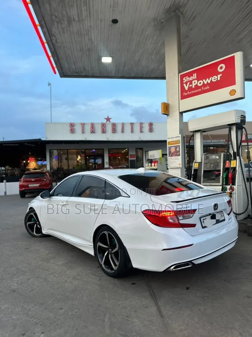 Honda Accord Sport 2018 White