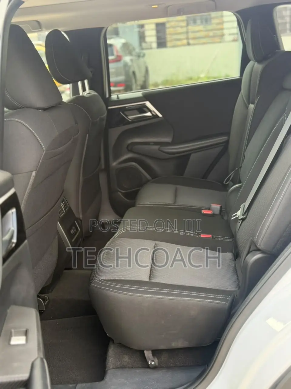 Mitsubishi Outlander SE 2022 White