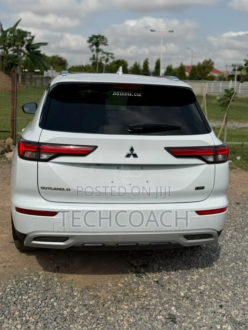 Mitsubishi Outlander SE 2022 White