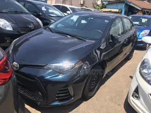 Toyota Corolla 2018 Blue