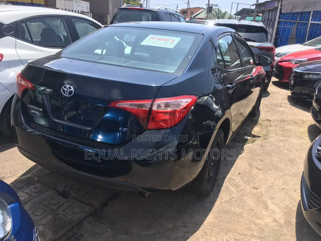 Toyota Corolla 2018 Blue