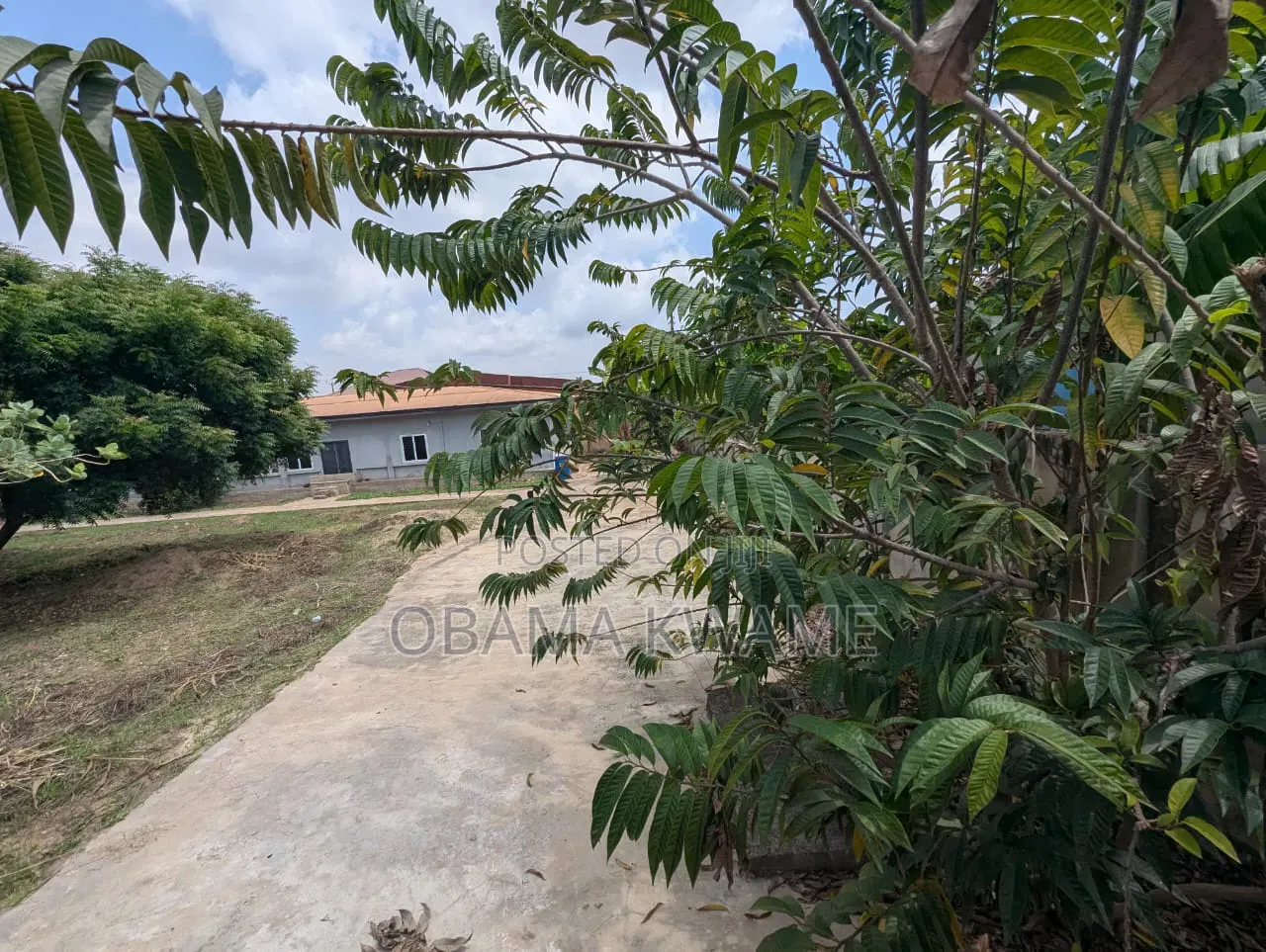 One and a Half Plot for Sale at TAIFA, CLOSE TO THE STATION.