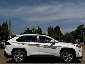 Toyota RAV4 2020 White