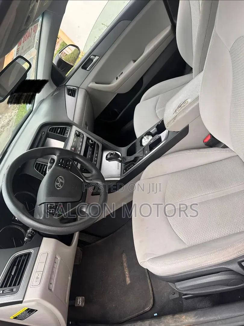 Hyundai Sonata SE 2016 Black