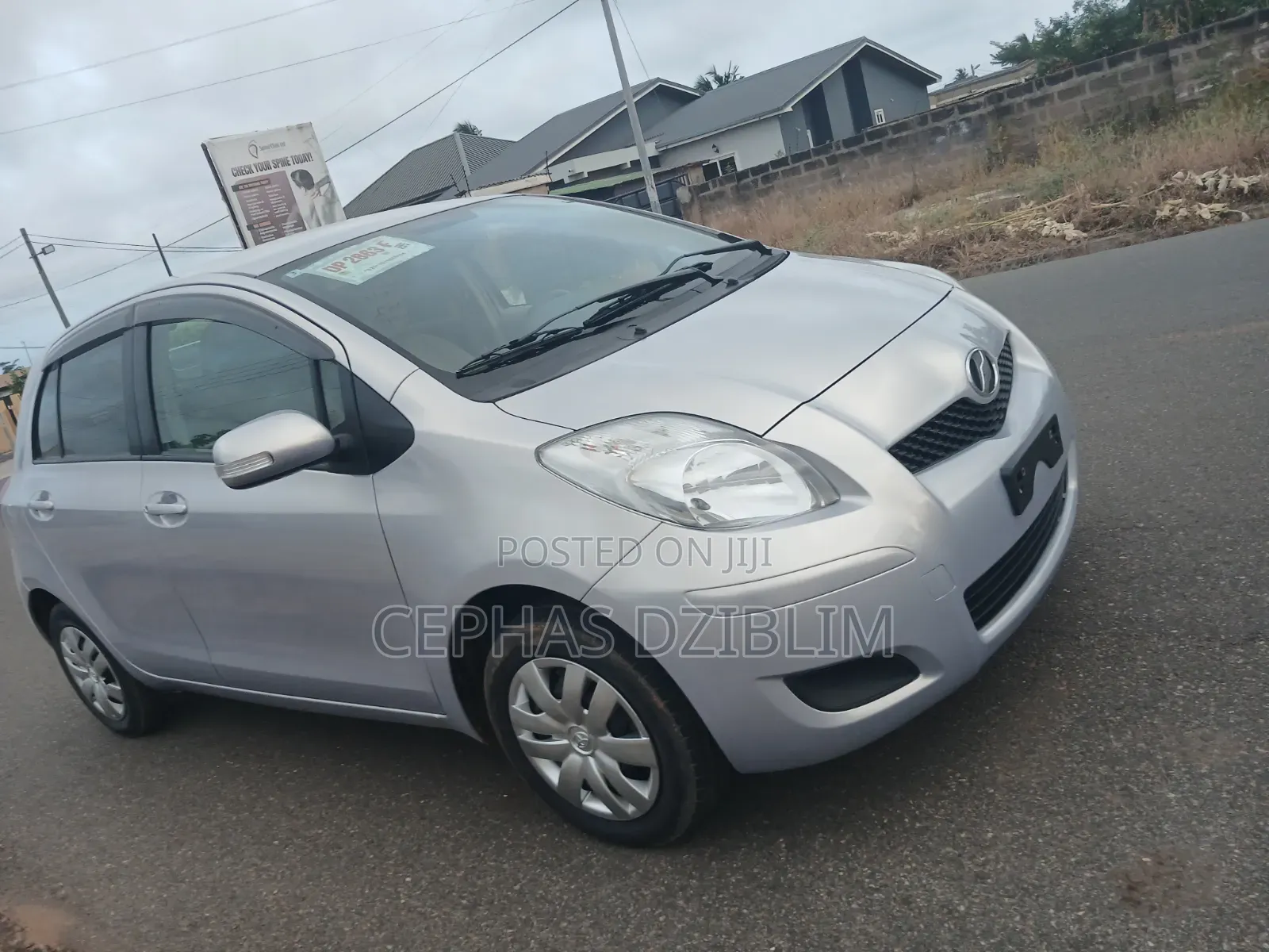 Toyota Vitz 1.5 FWD 3dr 2010 Silver