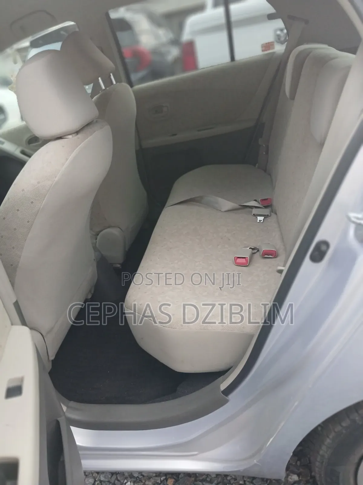 Toyota Vitz 1.5 FWD 3dr 2010 Silver