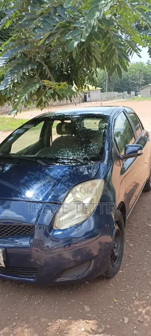 Toyota Vitz 1.0 FWD 5dr 2010 Blue