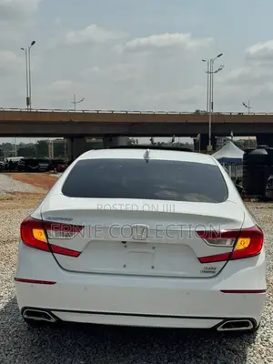Honda Accord Touring 2.0T 2021 White