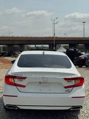 Honda Accord Touring 2.0T 2021 White
