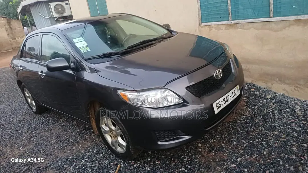 Toyota Corolla LE 4dr Sedan (1.8L 4cyl 4A) 2011 Black