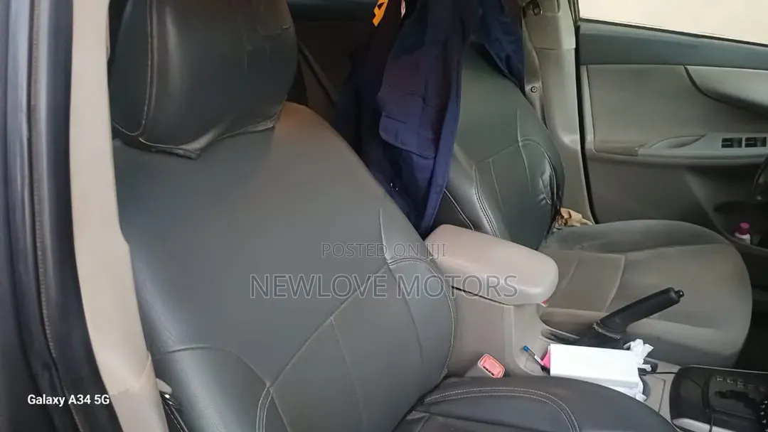 Toyota Corolla LE 4dr Sedan (1.8L 4cyl 4A) 2011 Black