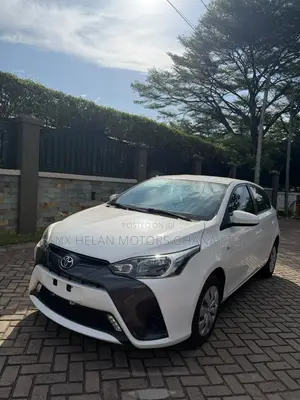 Toyota Yaris 2017 White
