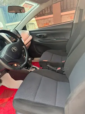 Toyota Yaris 2017 White