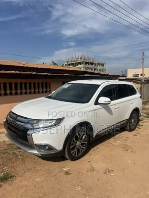Mitsubishi Outlander SE FWD 2018 White