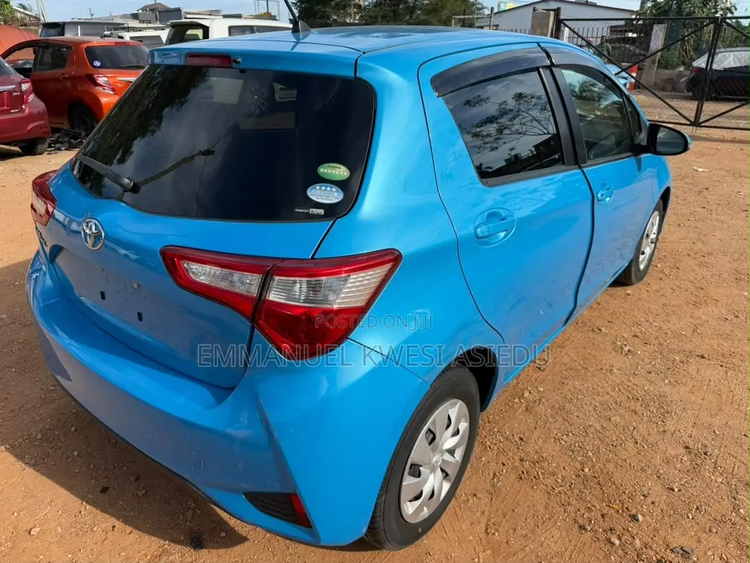 Toyota Vitz 1.3 AWD 5dr 2017 Blue