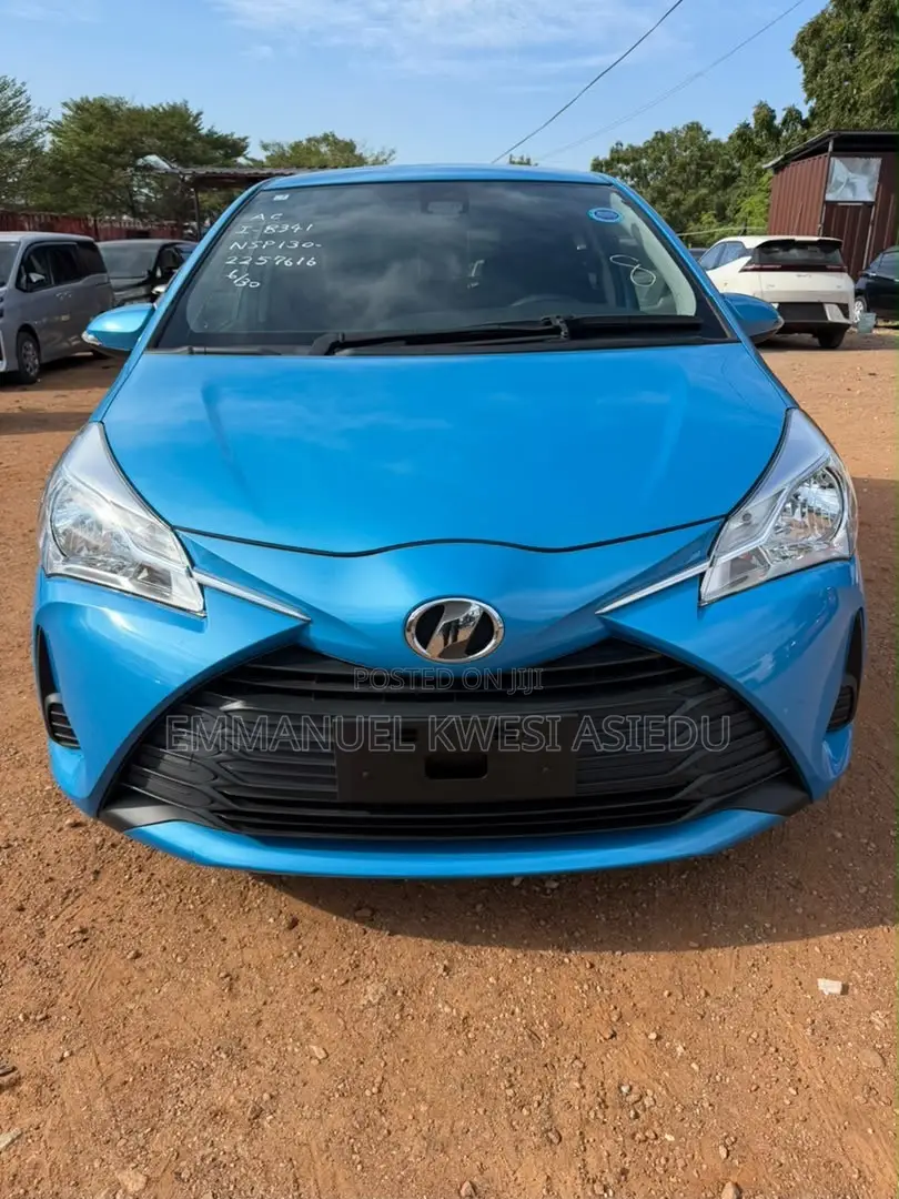 Toyota Vitz 1.3 AWD 5dr 2017 Blue