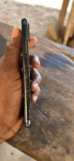 Apple iPhone XS 64 GB Black