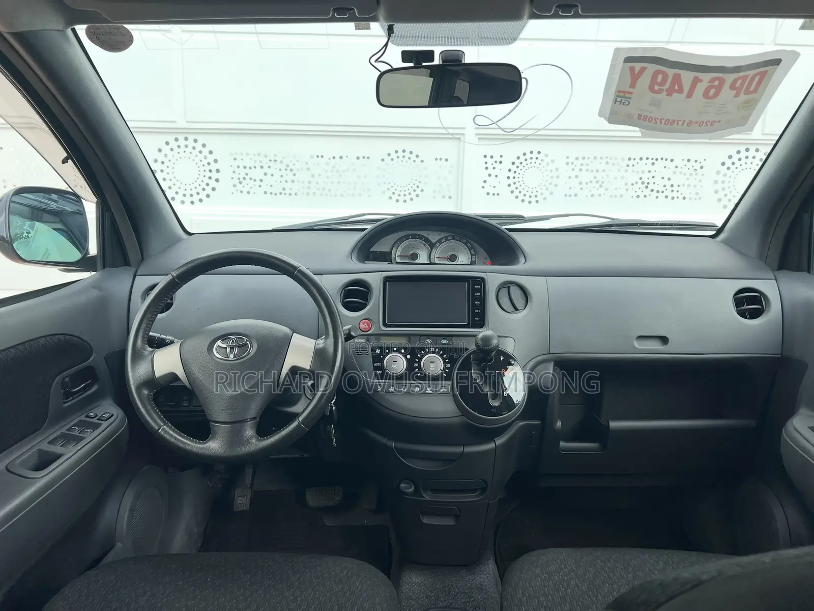 Toyota Sienta 2015 Black