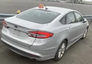 Ford Fusion SE FWD 2017 Silver