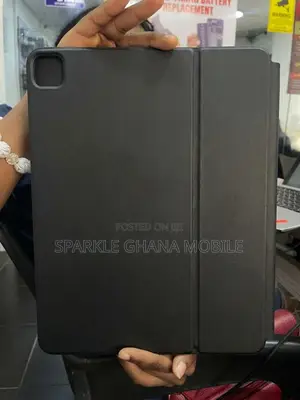 iPad Pro 13 Keyboard Case