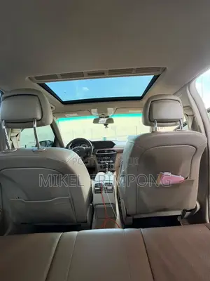 Mercedes-Benz C250 2014 Blue