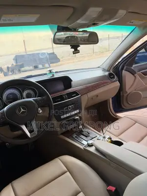 Mercedes-Benz C250 2014 Blue