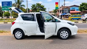 Toyota Vitz 1.3 AWD 3dr 2015 White