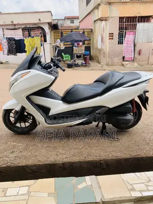 Honda Forza 2012 White