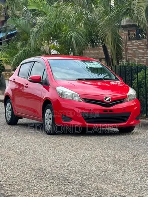 Toyota Vitz 2012 Red
