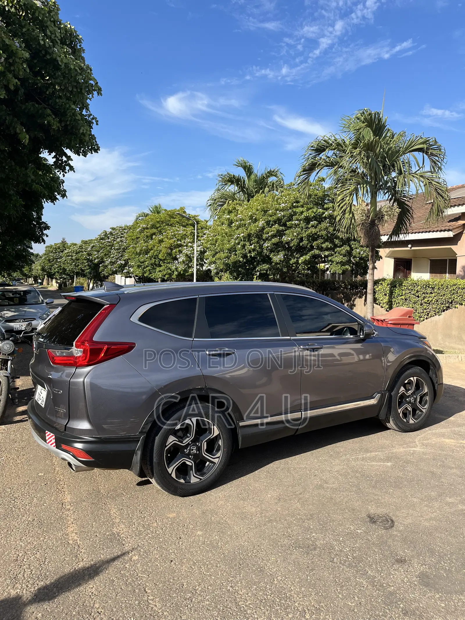 Honda CR-V Touring AWD 2019 Gray