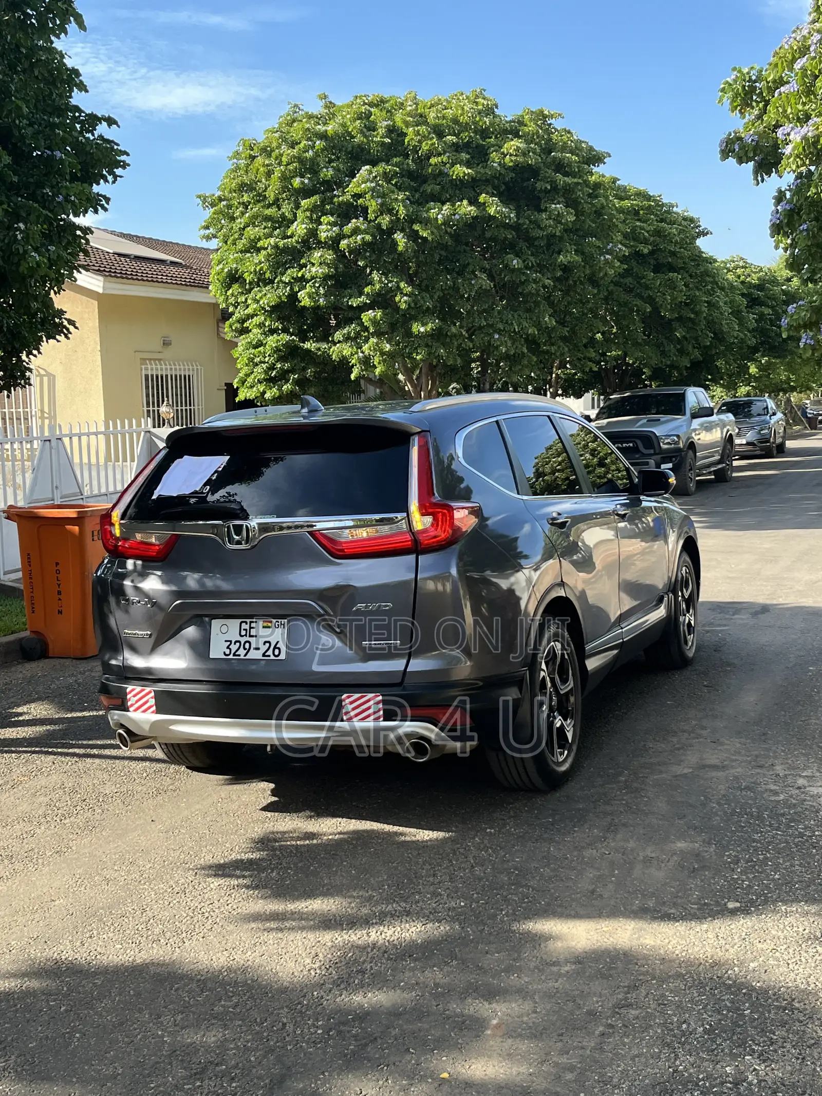 Honda CR-V Touring AWD 2019 Gray