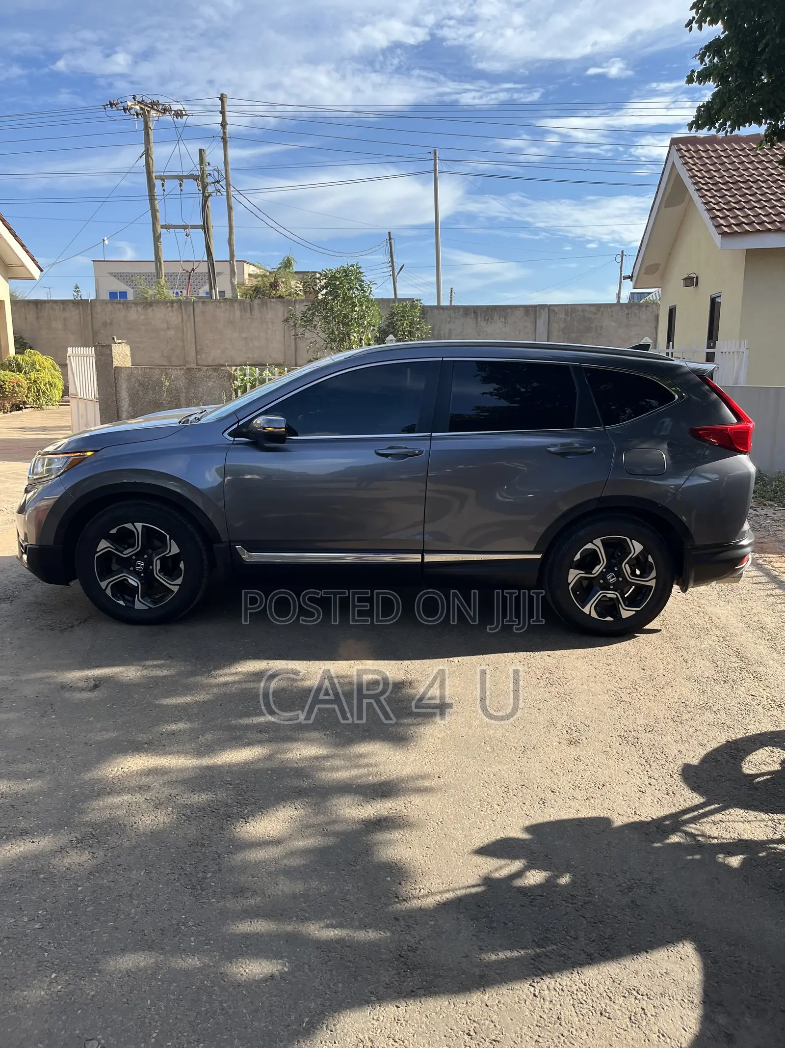 Honda CR-V Touring AWD 2019 Gray